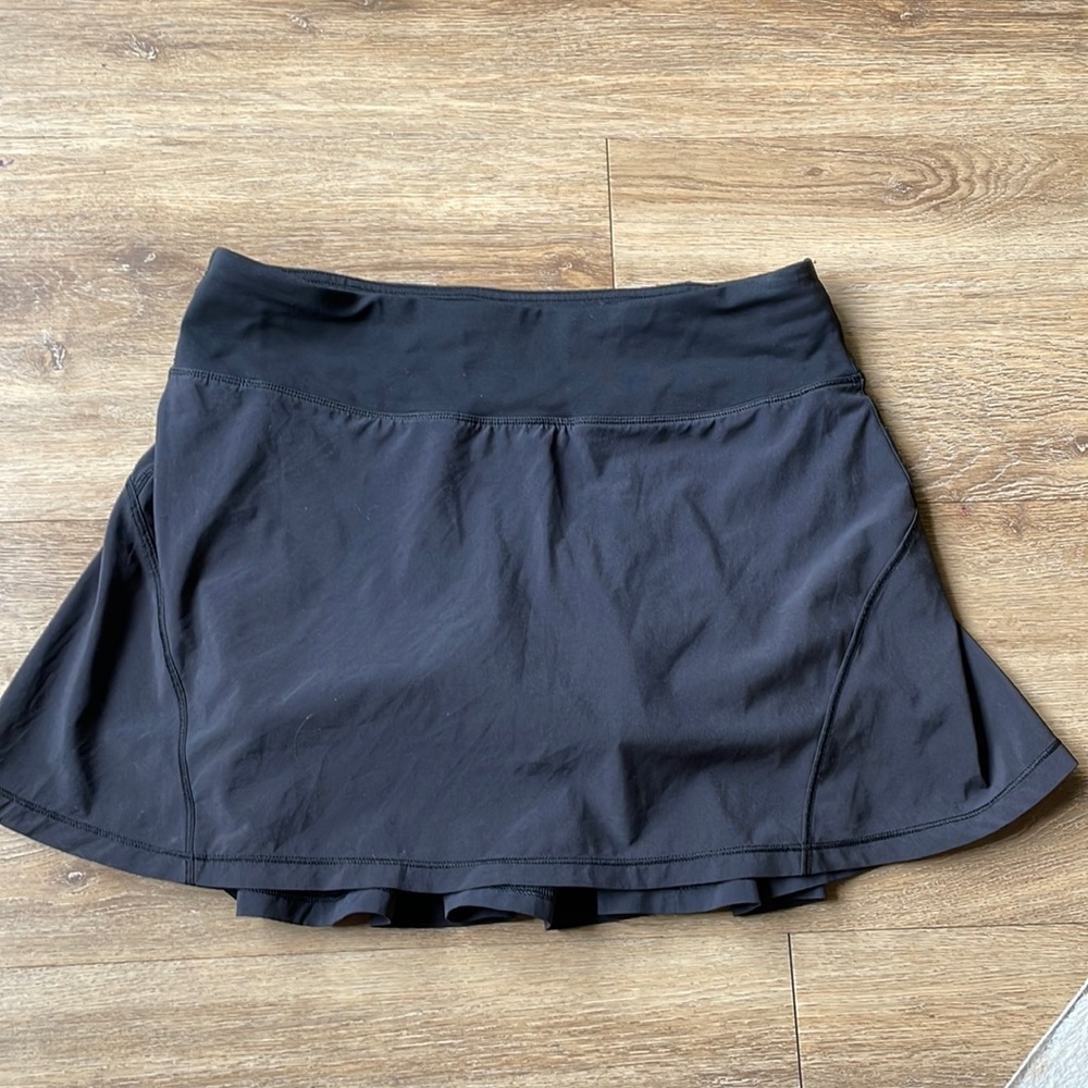 Lululemon run skirt black size 4